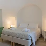 Trulli In Itria Valley With Infinity Pool *