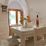 Semesterbostad Trulli In Itria Valley With Infinity Pool *