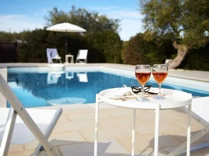Feriehus Trulli In Itria Valley With Infinity Pool *
