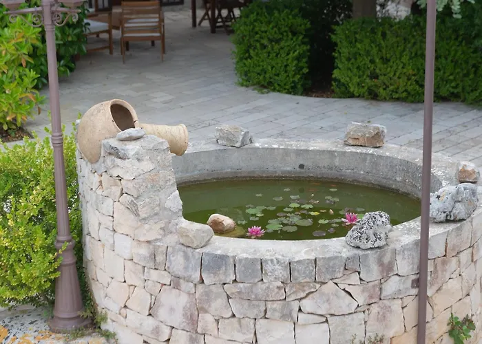 Feriehus Trulli In Itria Valley With Infinity Pool