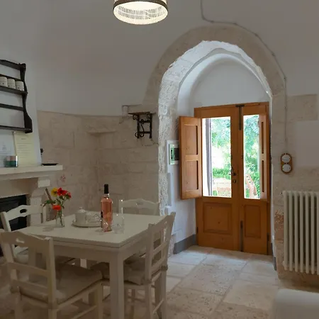 Ferienhaus Historic Trulli Azzalema In