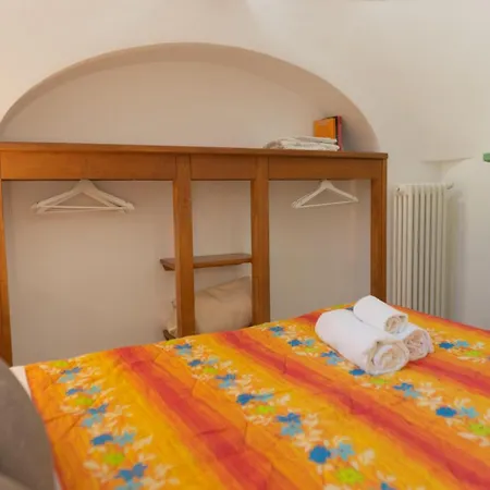Historic Trulli Azzalema In Ferienhaus