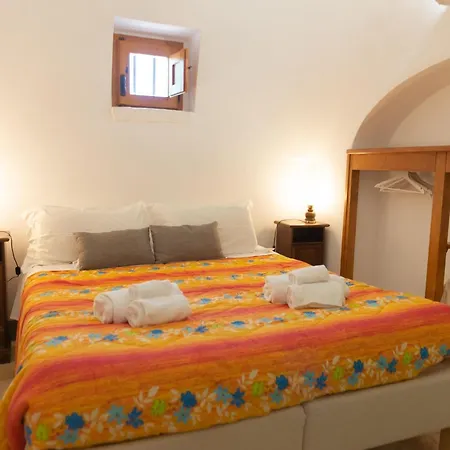 Historic Trulli Azzalema In *