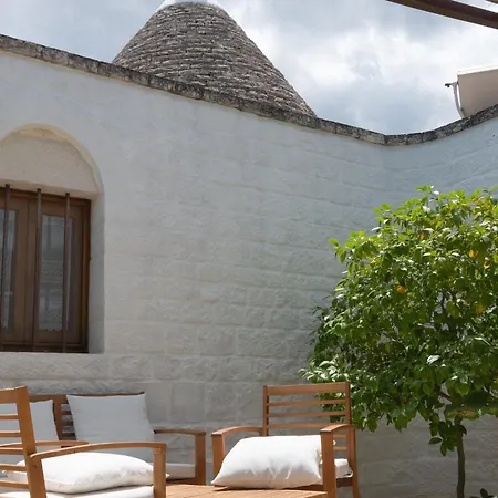 Historic Trulli Azzalema In